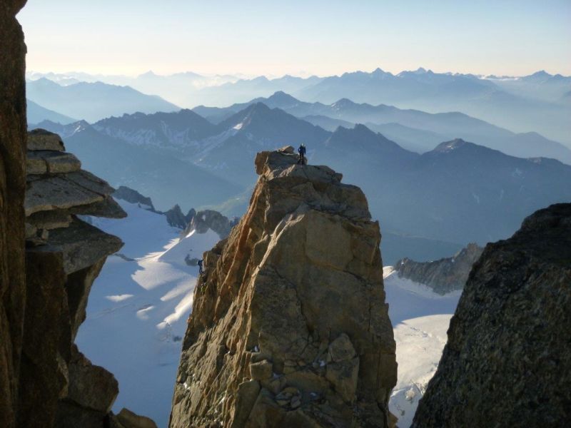 Climbers on the Traverse des Diables, Mont Blanc du Tacul, Chamonix. Chamex guides.